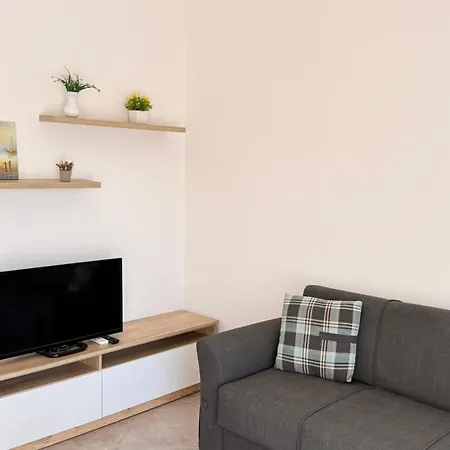 Apartment Vala Mar By Four C Hamallaj