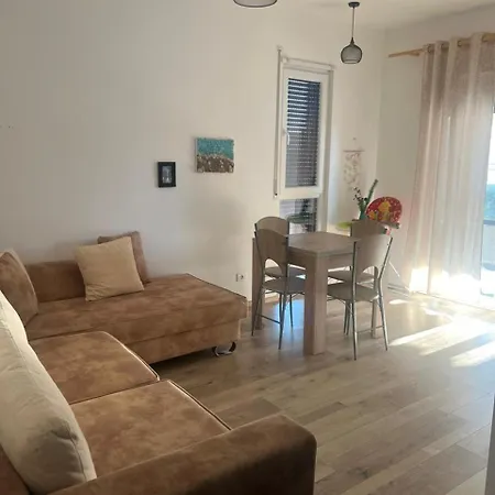 Vala Mar By Four C *