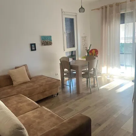 Vala Mar By Four C Hamallaj