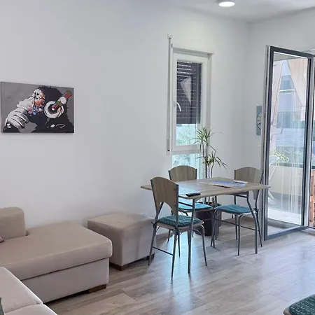 Vala Mar By Four C Hamallaj