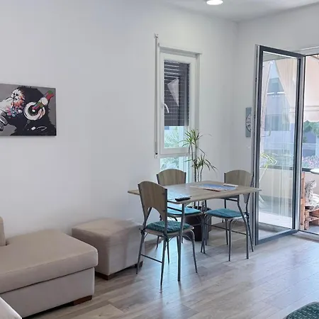 Vala Mar By Four C *