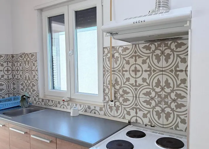 Vala Mar By Four C Hamallaj