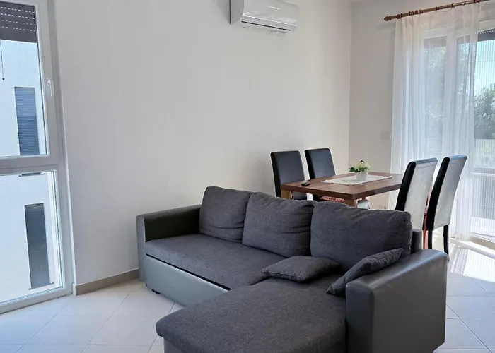 Vala Mar By Four C * Hamallaj