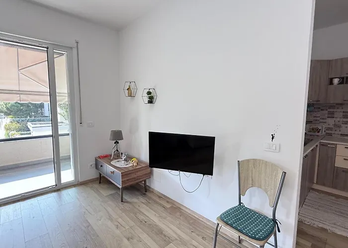 Apartment Vala Mar By Four C Hamallaj